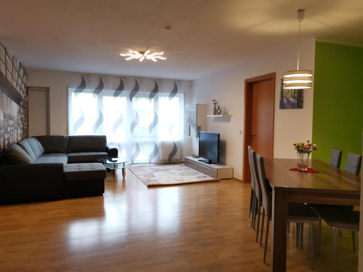 Gute Laune Mit Terrasse Und Garten Zentral FDH المظهر الخارجي الصورة